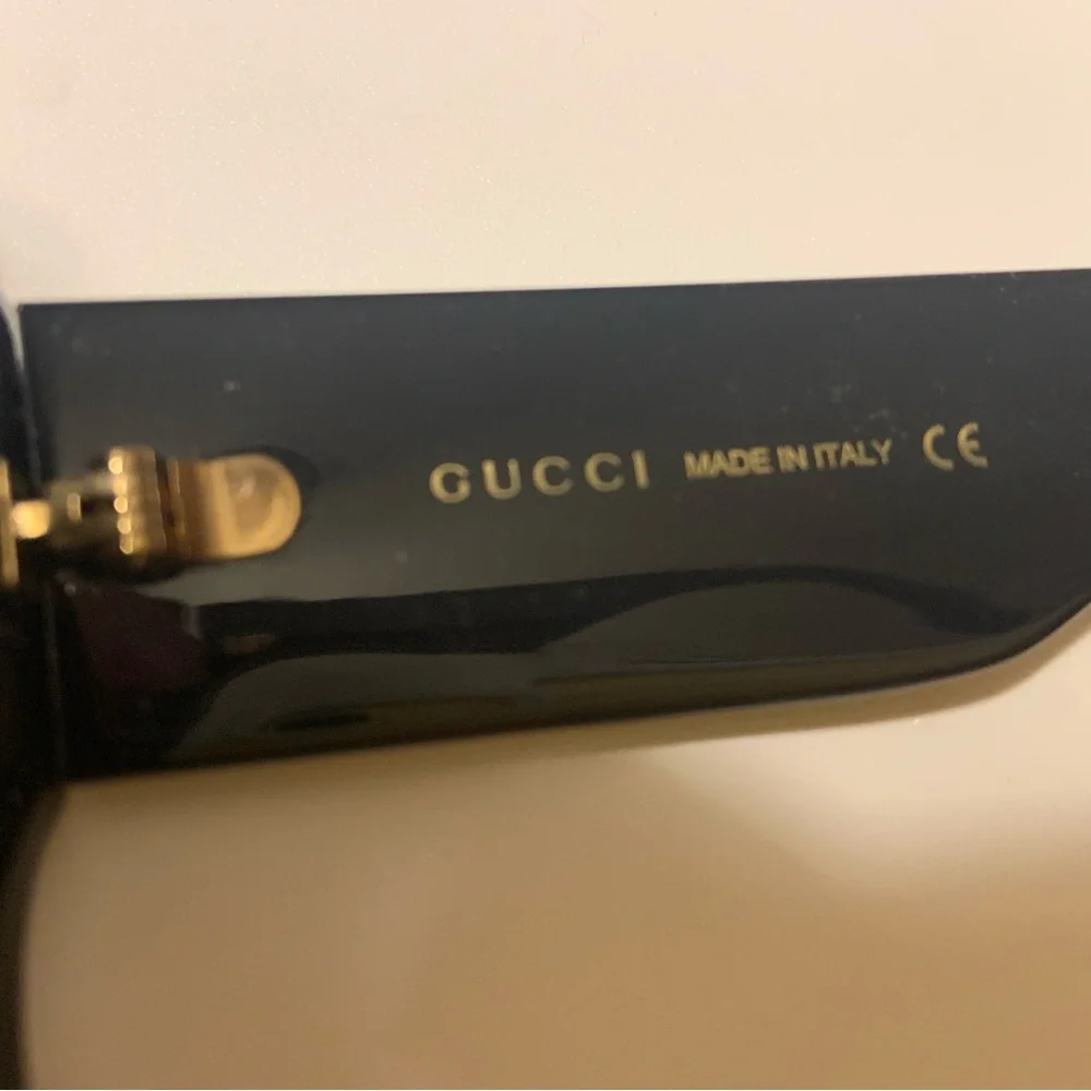 NWT Gucci Elegant Black Women's Sunglasses‎